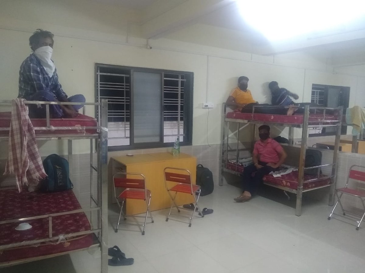Devdatta_Raut's tweet photo. Status of Institutional Quarantine Facility in Taluka Aheri District Gadchiroli. Pls see how recklessly biowaste is left in the lobby &amp; social distancing norms violated in rooms
@CMOMaharashtra @VijayWadettiwar @bb_thorat @GadakhShankarao @AnilDeshmukhNCP @MoHFW_INDIA @PMOIndia https://t.co/DaTfOANqMf
