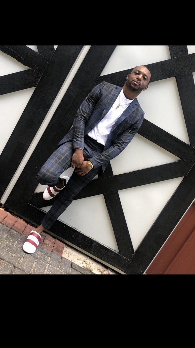 FleeGodCap's tweet photo. #BallyWalkin been doin this Drip Shìt #FleeGod https://t.co/OJYaokn2ps