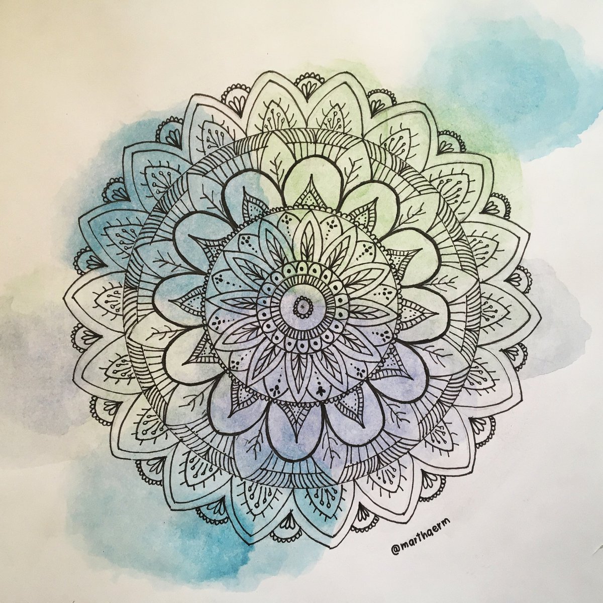 marthaerm_'s tweet photo. Me encantó mi mandala 😍🥰

#dibujando #mandalas #mandalart #handmade #acuarela #relax #mandala #chill #tranquilizante #relajacion #mandalita #colorfulmandala #instamandala #colores #inspiration #mandalainspiration #drawing #drawinginspiration #inspire https://t.co/qtBcjj1lPZ