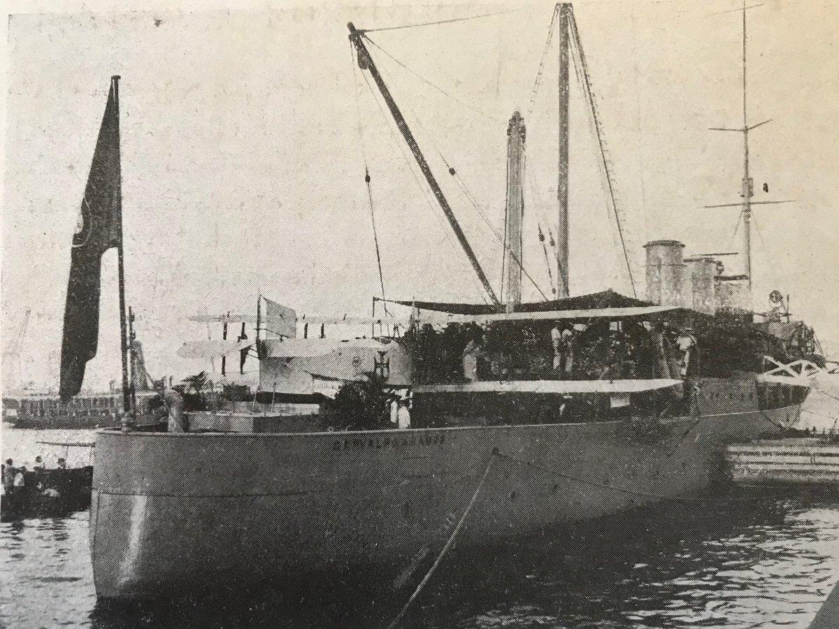 O último Fairey IIID da Aviação Marítima a bordo do NRP "Carvalho Araújo" a caminho da ilha de Fernando de Noronha onde Gago Coutinho e Sacadura Cabral o aguardavam para concluir a travessia do Atântico Sul. Mais que um feito de aviação, este foi um enorme prodígio de navegação