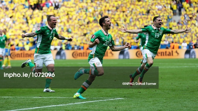 Happy Birthday and thanks for this iconic picture/goal, Wes Hoolahan! 