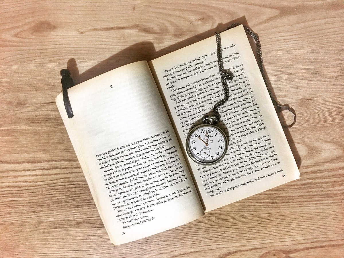 OnceKitapRize's tweet photo. Okumak zaman kazandırır. 📚

#öncekitap https://t.co/hVKLgJREHU
