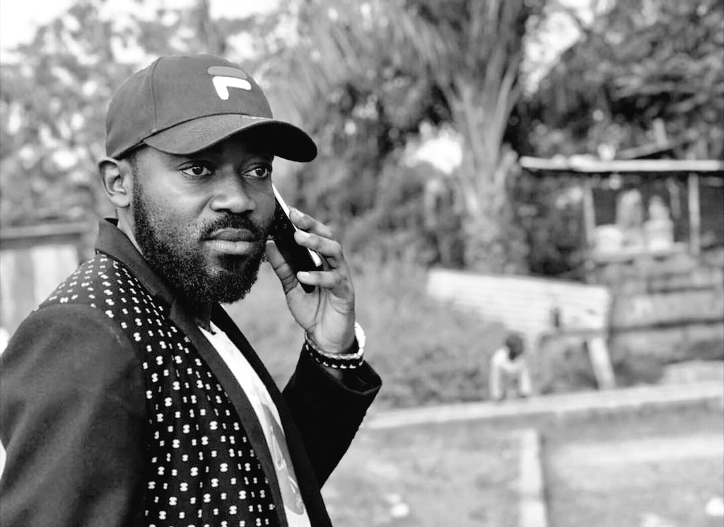 JordanArlay's tweet photo. Hello!
Il ne faut  jamais  vivre avec ses erreurs, mieux,  il faut vivre en apprenant de ses erreurs....
L'album Sens du devoir arrive  ⏳
#nionsomakambu https://t.co/uc9cygMNbu