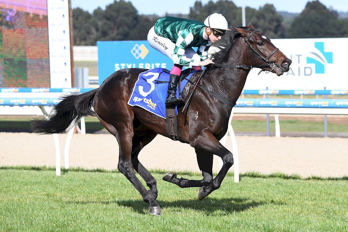 BallTurfClub's tweet photo. 3 more local winners at BTC including a @CumaniRacing double fo the second time this week! Next race day is this Sunday May 24, let’s hope the strong form of local winners continues #ballarattrainers #hilltrack https://t.co/DQZ5FhDorB