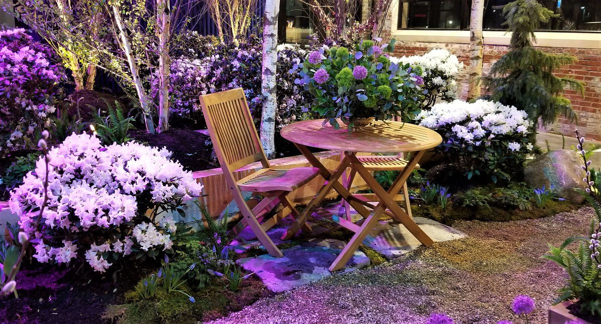 It's finally starting to feel like #spring! Get outside and enjoy the #powerofplants! #LiveWellLiveInspired #Positivity #Backyard #OutdoorLiving #Utopia #PlantsHeal