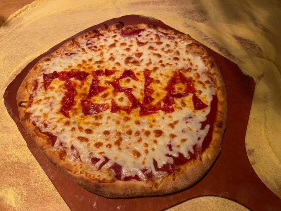 PizzzaMunkey's tweet photo. Come on @ElonMusk!!
#ComeToTulsa #Tesla2Tulsa #Tesla #Tulsa
Photo courtesy of Mondo's Ristorante' Italiano on Brookside https://t.co/dBIpnvVTkC