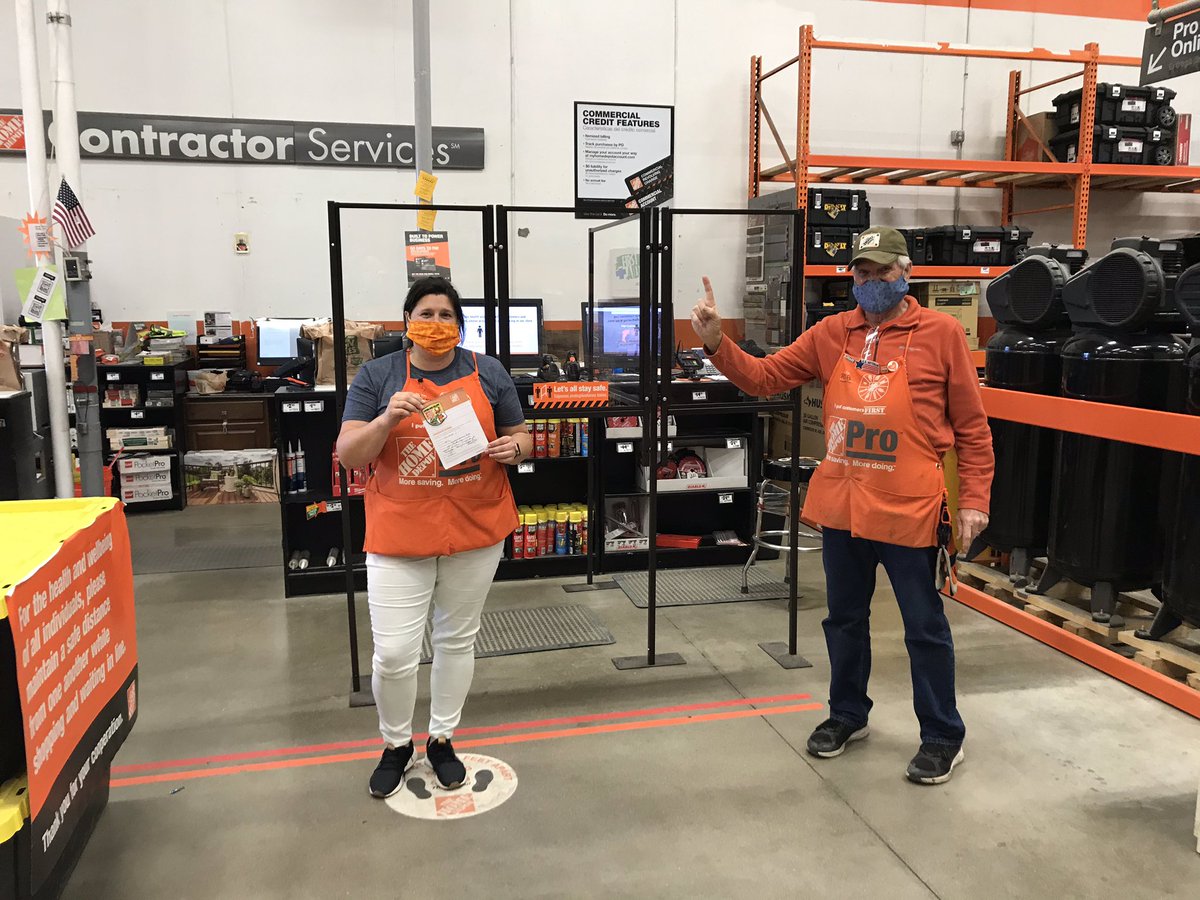 Thanks Cortney for your help taking care of our curbside customers! =] @GardnerD187 <a href="/kelly_broyles/">Kelly Broyles</a> <a href="/KevinDGlover/">Kevin Glover</a> <a href="/chipmandl/">Denise Chipman</a> <a href="/SamConley8/">Sam Conley</a> @Leica1956