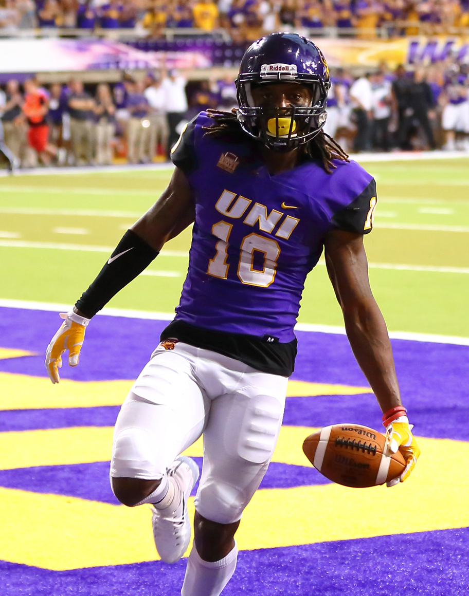 UNIFootball's tweet photo. Receivers up next. Who would be your starter out of these Panther Legends?
1. Kenny Shedd
2. Dedric Ward
3. Eddie Berlin
4. @Reece_JMM
#UNIFight #PantherLegends https://t.co/WAsv1yeNJZ