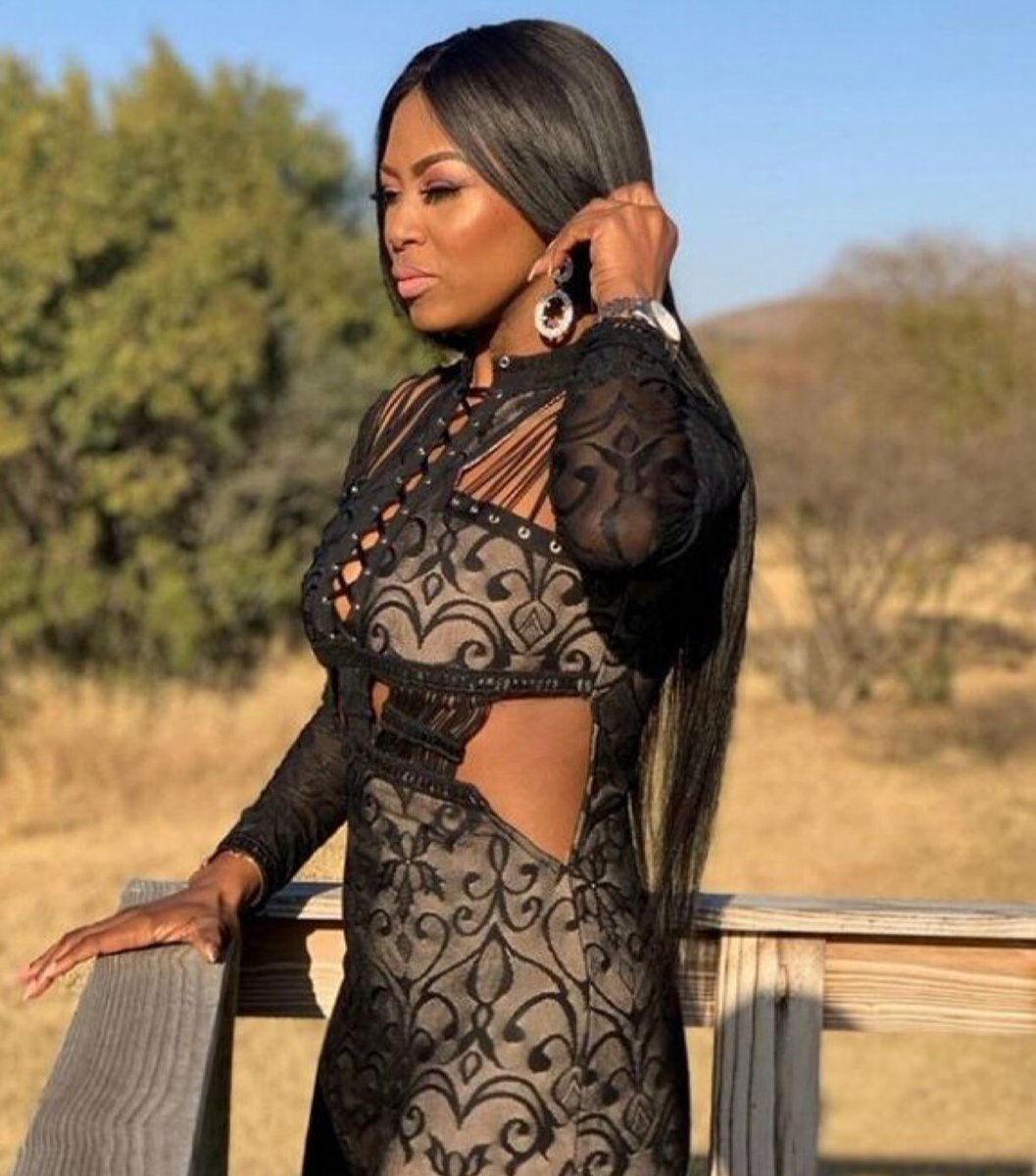 Keepitmoving263's tweet photo. Aftr Queen B- Lebo is the first princes❤️❤️❤️❤️❤️

As for Lethabo- haubethunana #therealhousewivesofjohannesburg https://t.co/9zpaye4H5p