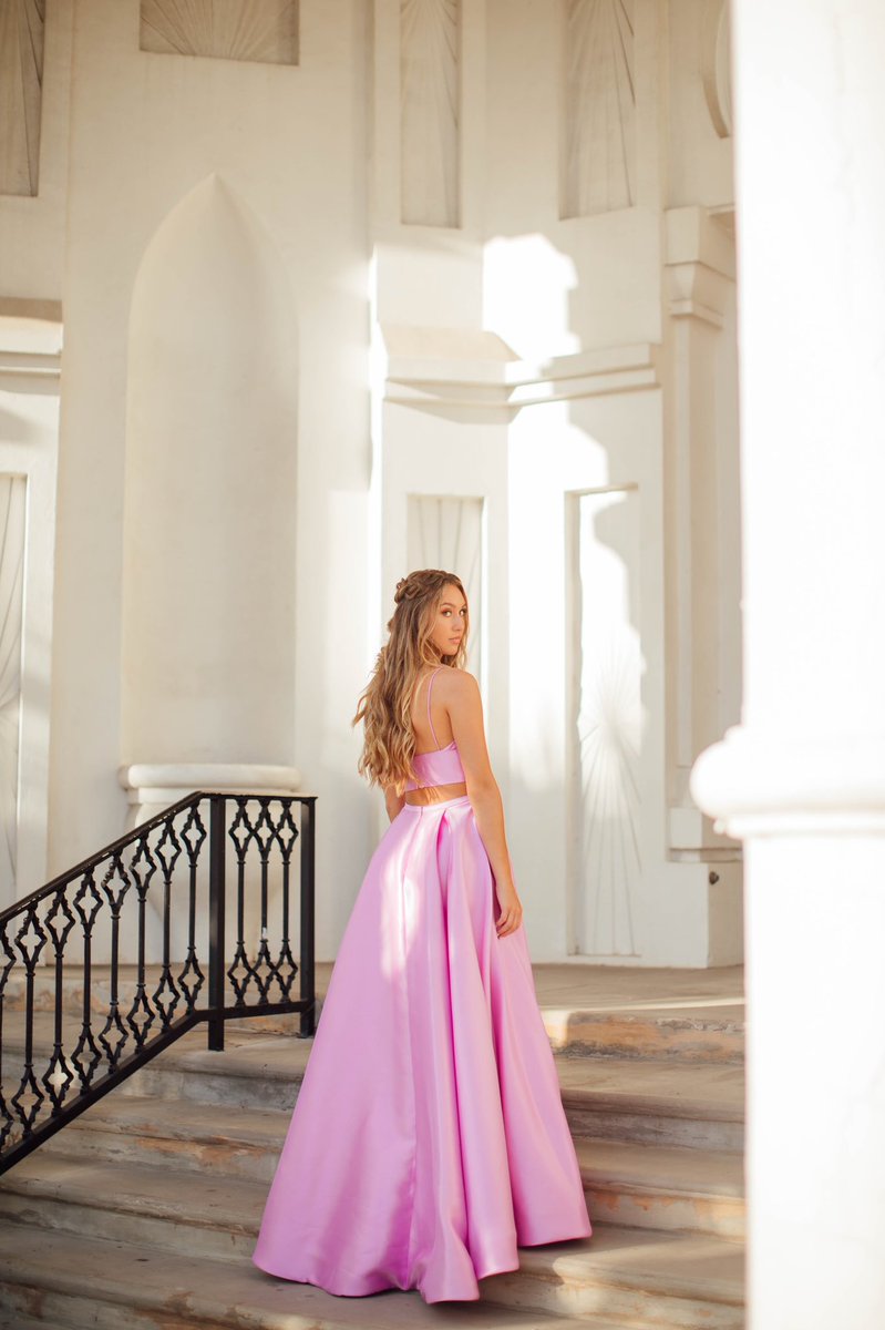 adalyn_cable's tweet photo. i think even if we had prom i would still be posting my pics this late https://t.co/y4dyqbgLoY