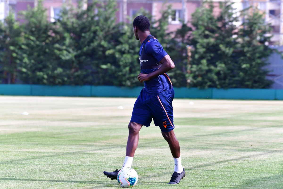 Demba Ba On Twitter Training No Look Shot It Did End Up In The Back On The Net