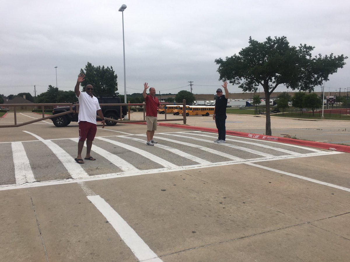 Celebrating class of 2020!  #ChargerNation #KISDSeniors2020 <a href="/KellerCentralHS/">Keller Central HS</a> <a href="/CENTRALSENI20RS/">the seniors</a>