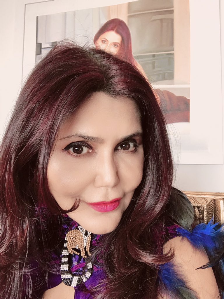 nishjamvwal's tweet photo. Day 3 of #TimesSheUnLtd #awards #scrollleft exploring &amp; discovering new #indian #creative #spirit proud of the new age  #womenentrepreneurship &amp; #womenachievers what a repertoire to choose from #bestofluck to you all #NishaJamVwal @bombaytimes @BangaloreTimes1 @DelhiTimesTweet https://t.co/0Y79zEty7X