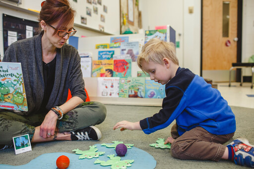 eips's tweet photo. Learning about opposites can expand vocabulary and build important concepts in the minds of early learners. Find some fun opposite-themed activities in today's early learning update: https://t.co/OzVq5BfLV7 #EIPS #EIPSAltLearning https://t.co/d91b7A4uWu
