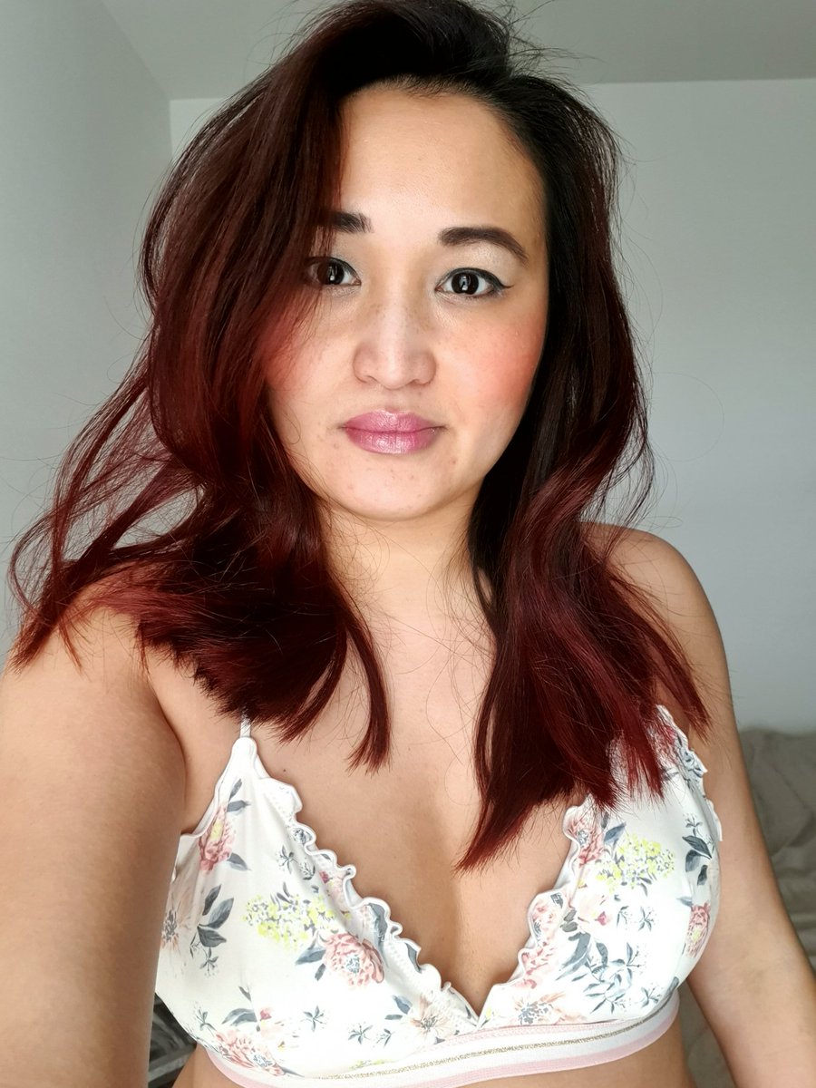 AmeliaCurious's tweet photo. It's been a sizzler of a day, let's take up the heat @AdultWorkcom

https://t.co/MuBQMTHqJl
Direct link https://t.co/f1PrZIK44X

@AdultWorkcom @OTRModels1 
#camgirl #cammodel #smokinghot #hothothot https://t.co/LWAasOJwH1