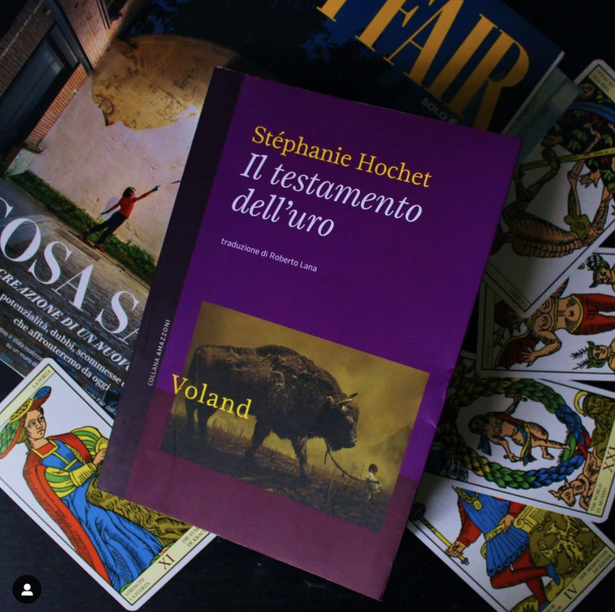 giulia_anny_'s tweet photo. A una scrittrice viene chiesto di dare corpo alla leggenda, scrivendo il mito fondativo del ritorno dell'uro. Ma forse il grosso animale preistorico, riportato in vita grazie a sapienti incroci, non è che il simbolo del ritorno a un passato oscuro...

👉 https://t.co/7DJM53220t https://t.co/Wok3ZIKitQ