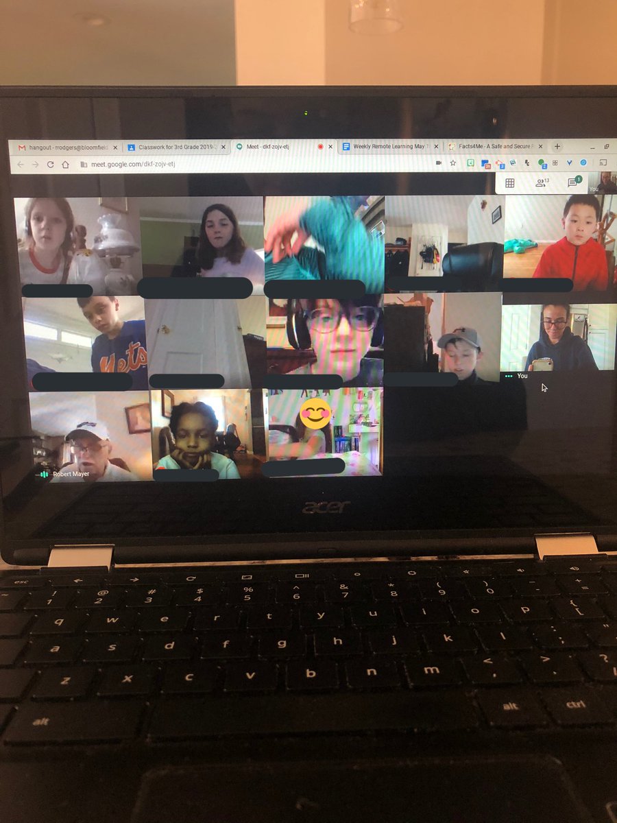 MrsMontanari's tweet photo. Having a blast with @BobMSports on our Google Hangout today! ⚾️🏈🏀 https://t.co/lShEfEXu27