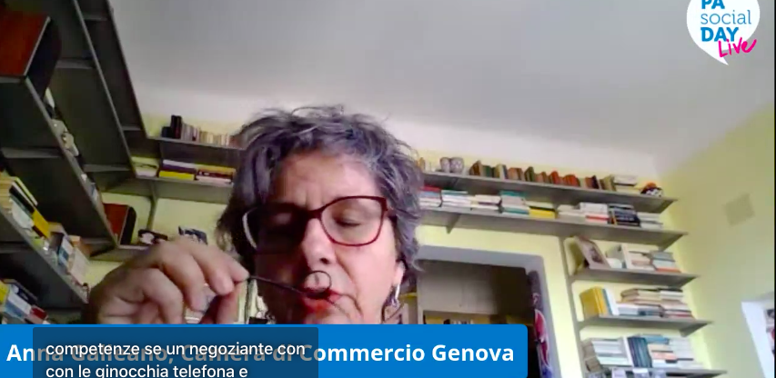 luisagabbi's tweet photo. Dalla Liguria l'esperienza di comunicazione digitale nell'affrontare le emergenze, purtroppo tante, troppe in questi anni,  dove tutti si attaccano al telefono. Galleano: "Come Camera di Commercio magari non spettava a noi, ma ci siamo dati da fare per rispondere". #PASocial Day https://t.co/3hqLJeiABF