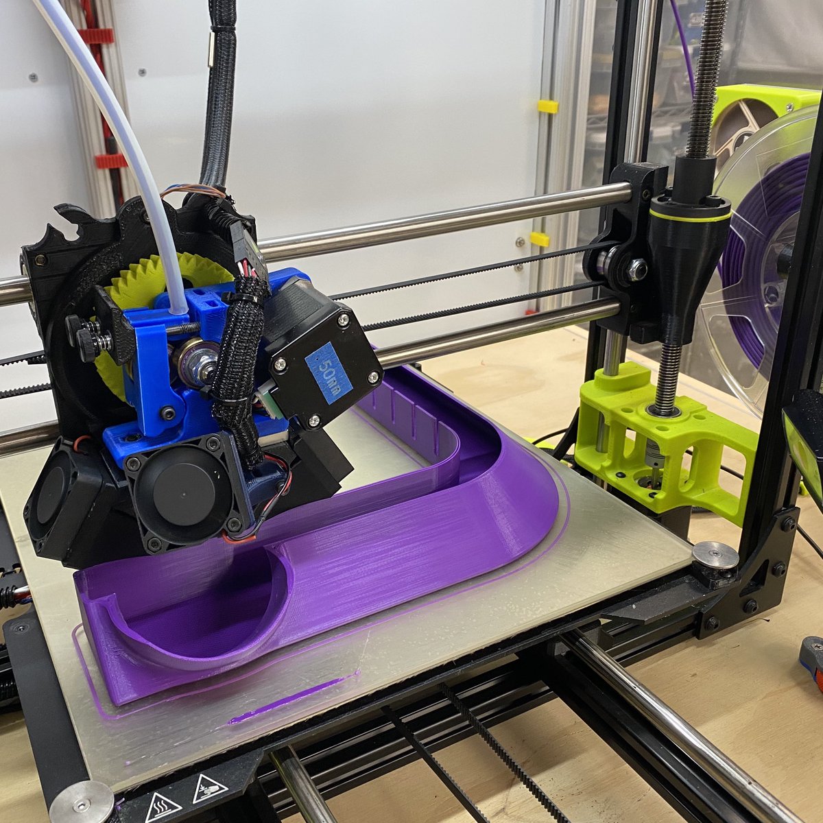 sneaks_hacks's tweet image. This workhorse printer is a godsend when you need to knock out something big. ⁦@lulzbot3D⁩ #taz6