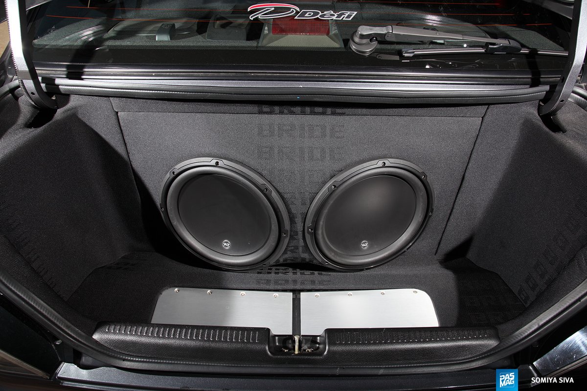 PASMAG's tweet photo. A pair of @JLAudio W3V3 12-inch subs are tucked in a custom fiberglass and BRIDE fabric-wrapped enclosure and powered by a 500.1 mono amplifier. https://t.co/mckaFYpdlS
#pasmag #caraudio #jlaudio #mitsubishi #lancer #evolution #evoix #customcaraudio #customstereo #advan #toyo https://t.co/D3Tov23r7E