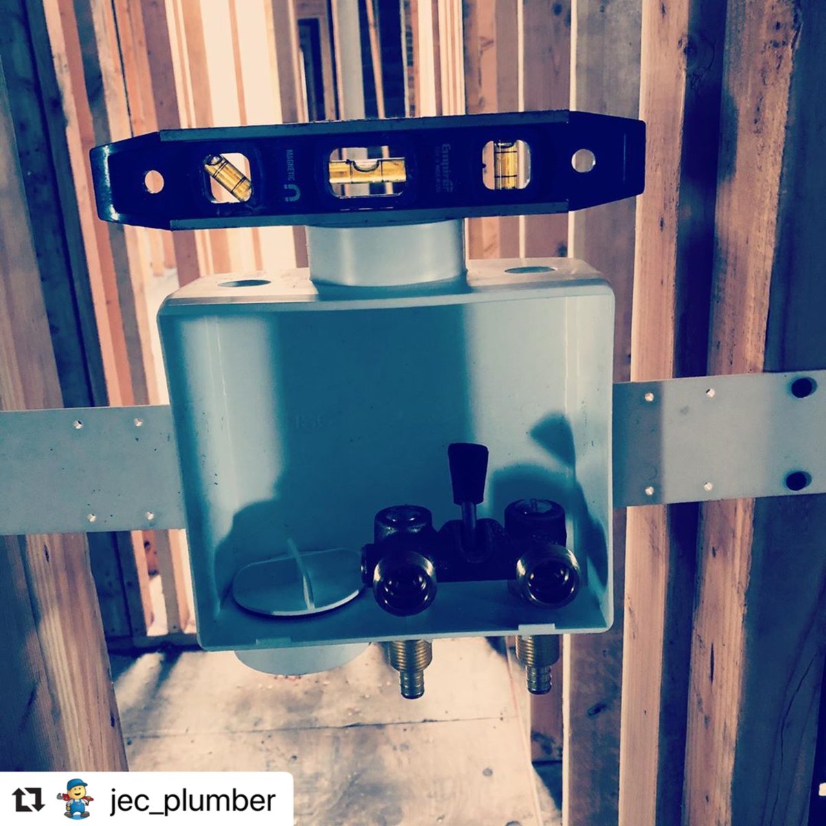 Oatey_Co's tweet photo. Perfect - we couldn't have said it better! Thanks to Instagram use @jec_plumber for sharing his installation: "Because it got be perfect @oatey_co Laundry box.” See the original at https://t.co/kllliXpnEl #oatey #plumbinginstallation #plumbproud #plumbertips #plumbingwork https://t.co/5gmY9jqaho
