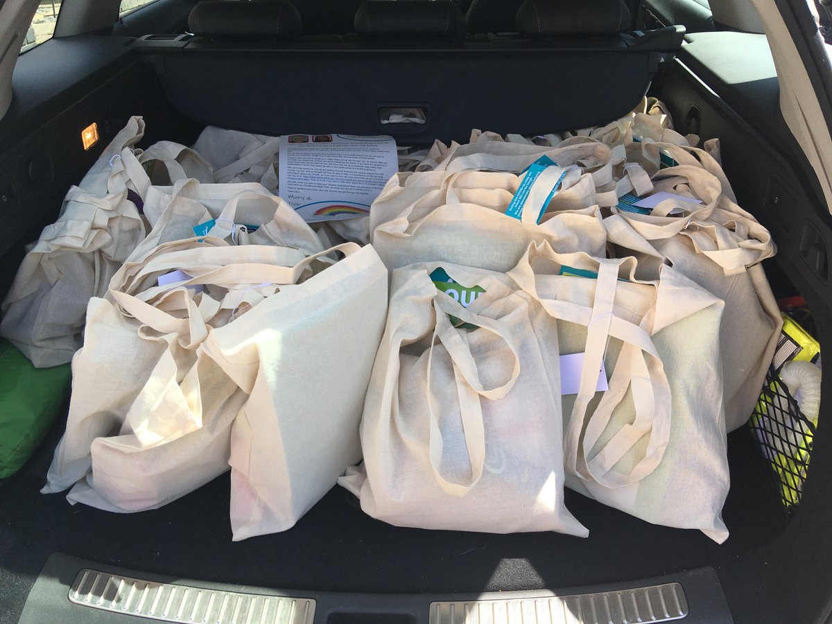 staffscvys's tweet photo. A rewarding, if scorching hot afternoon delivering #BounceBackPacks in East Staffs this afternoon. Lots of positive comments from parents, carers and young people too. “This makes me feel very special” said one young lady. 

Young people “You’ve got this!”

#lockdown2020 #NET https://t.co/bP8YkIEHJ4