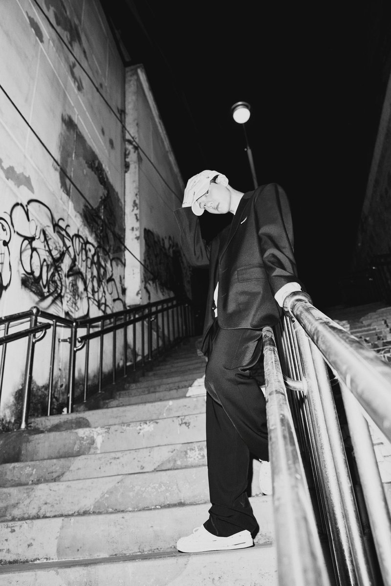 B_color_W's tweet photo. 백현 솔로 티저 흑백보정
저장시 흔적 남겨주세요

#백현 #BAEKHYUN #엑소 #EXO #weareoneEXO #Delight https://t.co/HQahOA81KN