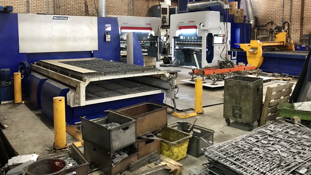 WidenhornPlaat's tweet photo. Nadat de #MicroStep snijmachines en de 1e #Durma #kantbank al een tijdje optimaal werden aangestuurd door onze CADCAM oplossing, hebben we vandaag de nieuwe Durma 2060 geïmplementeerd ism @tuwinl. Automatisch programmeren met de #AutoPOL Batch Manager en gekoppeld aan #RidderIQ! https://t.co/UwMXkyvWeH