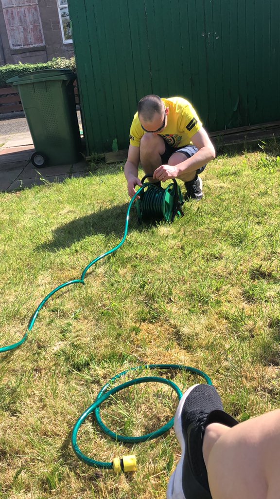 sarahloulou82's tweet photo. Just told boyfriend he has too much length...
He asked me to shout it louder so the neighbours could hear! π #hoseproblems https://t.co/7MsBZxfruc