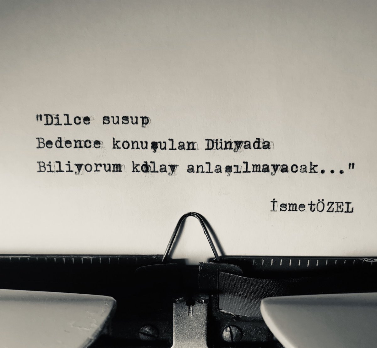 l_hatr's tweet photo. Amentü - İsmet Özel https://t.co/0HJ14roVF6