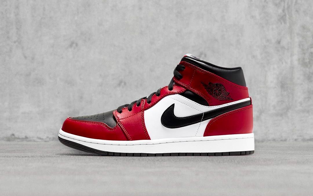 foot locker jordan 1 mid chicago