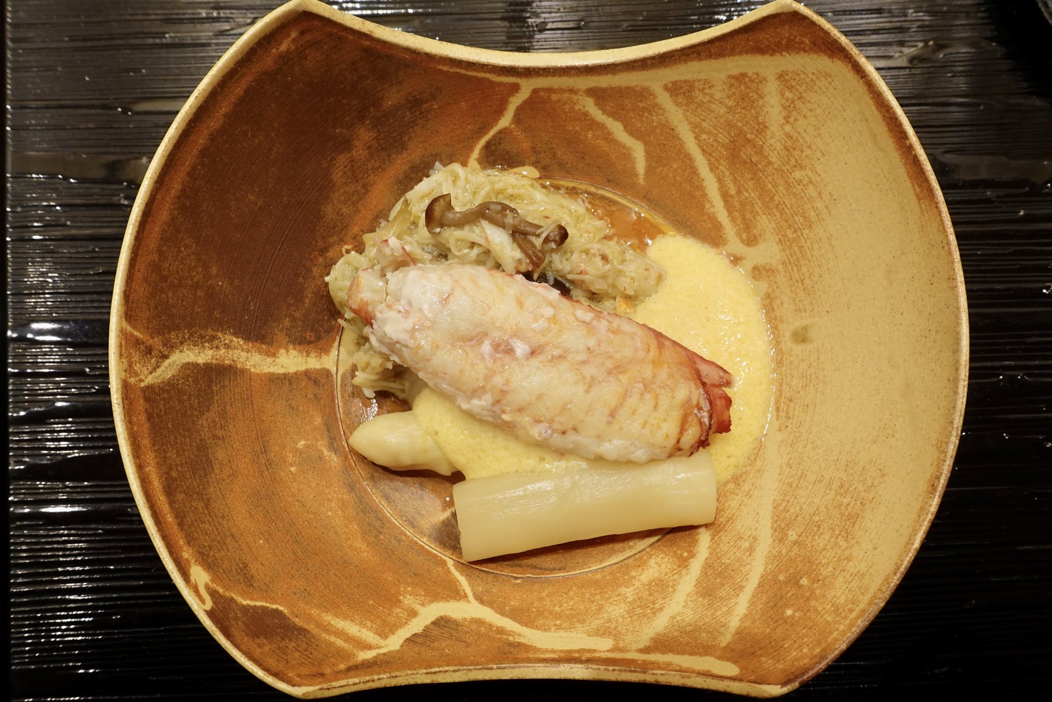 Raynyan 銀座 鮨 さえ㐂 鯛子と鯛白子 里芋 マスカルポーネの摺流し 三河産水松貝 菜花 山葵オイルのキャビア和え 毛蟹 柿の木茸 ホワイトアスパラガス ホワイトアスパラガスとバターの 60 粉砕バターソース 海鰻の白焼を2つの味で 自然薯添 黄韮と