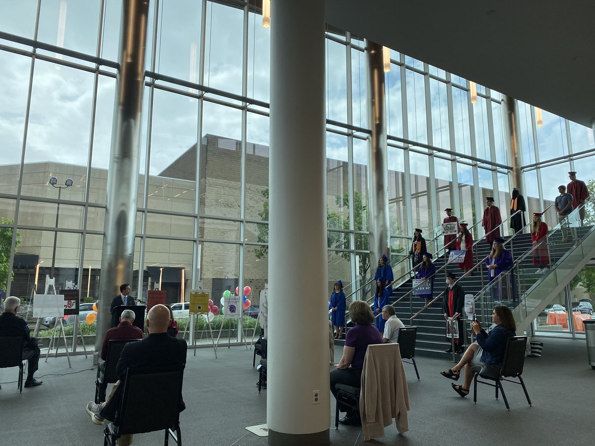 MackenzieWOWK13's tweet photo. #HAPPENINGNOW: @kanawhaus is holding a press conference to honor the graduating class of 2020. The ceremony is practicing social distancing @WOWK13News https://t.co/sRb2BmobzO