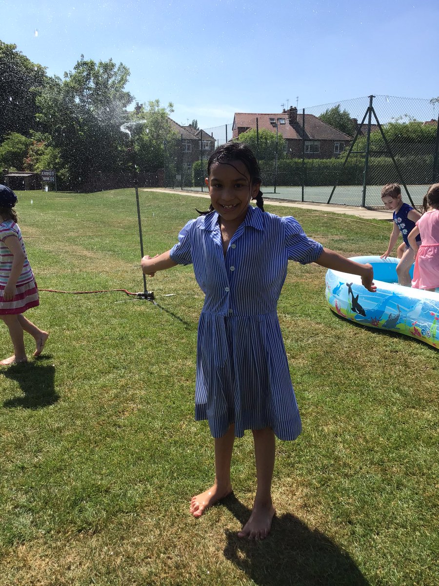 stpeters2_8's tweet image. We have had a fantastic afternoon playing in the paddling pool underneath the sprinkler! A perfect activity for such a hot day! We even managed to get @PhilHardyCPS with the water pistol 😂 #waterfight #paddlingpool #KeyWorkers #bestdayever @stpetersyork