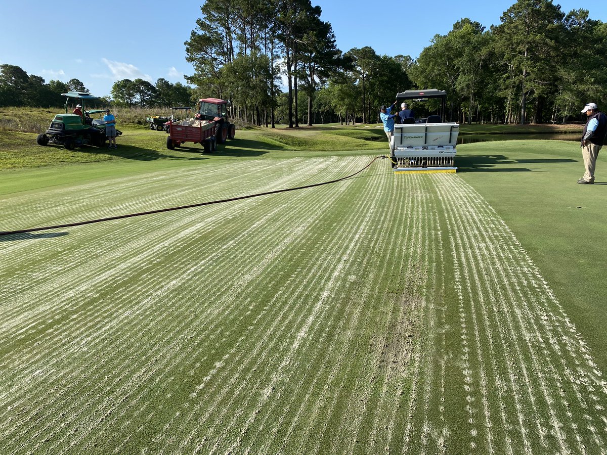 cliffwstewart's tweet photo. @VGR_equipment @STECEquip TOPCHANGER 1600 in action. You want a single or double? If you own it you decide and just add #BulkSand. This was #GA45 sand. @CarolinasGCSA @GCSAA @FieldExperts 🚜😎💯@life_turf @BCSTEC9 @BertBrace @Tomtipturf https://t.co/8YTdi8w6dh
