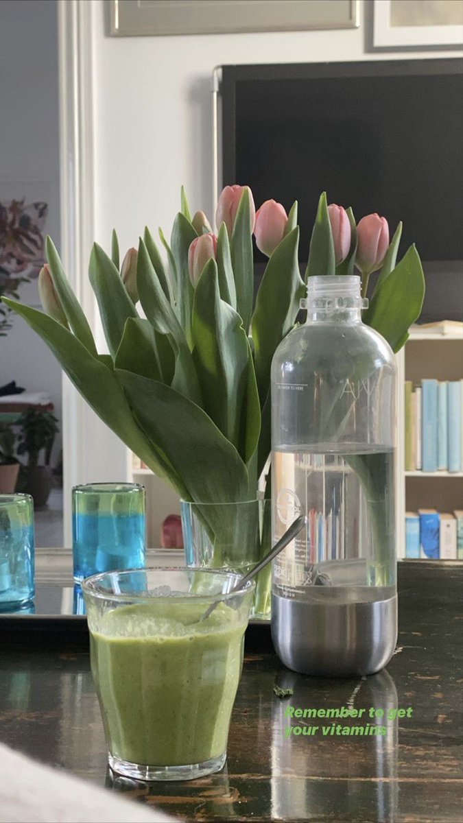 softparisian's tweet photo. stay hydrated https://t.co/LHb8FtAjIR