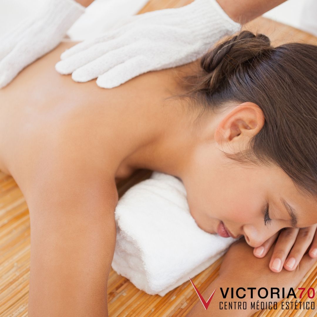 CMEVICTORIA70's tweet photo. Después de estos momentos difíciles, ¿por qué no te haces un #tratamiento de #exfoliación e #hidratación a base de uva de Jerez? ¡Tu #piel lo agradecerá!, en Victoria 70 tu #seguridad es nuestra prioridad. ☎️ 91 708 21 39. 

#belleza #estética #estetica #exfoliacion #hidratacion https://t.co/BCBENpzEFz