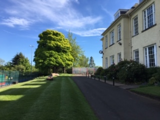 stgeorgesedin's tweet photo. @stgeorgesedin is looking at its best today! #property  #edinburghschool #seniorschool #teacher #student #stgecommunity https://t.co/wqxgUVrMMl