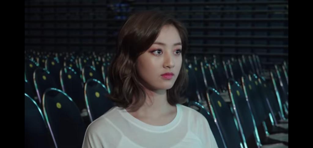 _Spheniscidae9's tweet photo. Uri leader look stunning as usual https://t.co/GnbeMpDjjd