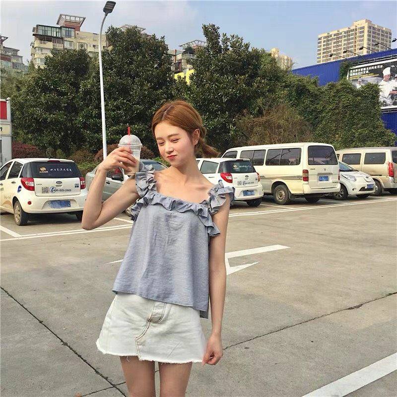 fouruclothes's tweet photo. ♡ พร้อมส่ง 🥞✨
เสื้อสายเดี่ยวเย็บแต่งระบาย ♡♡
🥨 อก36" ยาว22"
♡ 180-. ♡
#fouruclothes #เสื้อผ้าสไตล์เกาหลี #เสื้อผ้าแฟชั่นเกาหลี #เสื้อผ้าเกาหลี #เสื้อผ้าพร้อมส่ง #เสื้อผ้าแฟชั่น #พรีออเดอร์เกาหลี https://t.co/y5LEdJPRqo