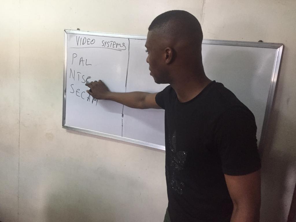Uvisualstudios's tweet photo. @uvisualstudios had a training today on postproduction with some of itโs employee to better advance their knowledge, so we can serve you, our esteemed clients, better.
#corporatevideos #videoediting #BehindTheScenes #uvisualstudios https://t.co/2QIc5wgxVB