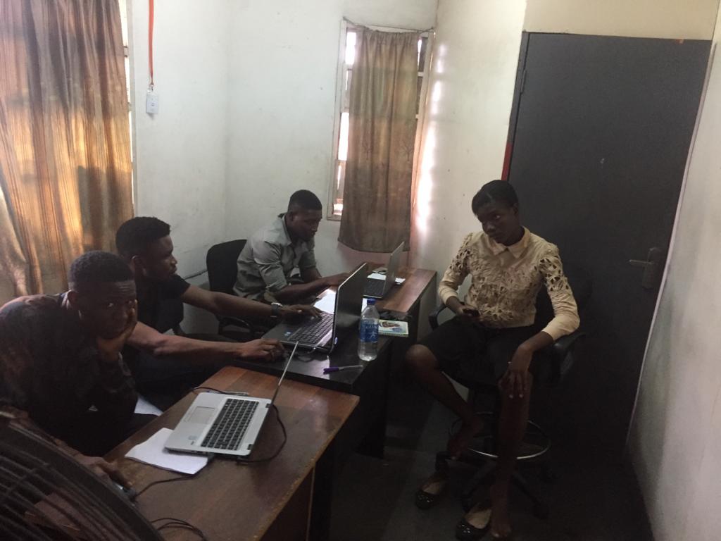 Uvisualstudios's tweet photo. @uvisualstudios had a training today on postproduction with some of itโs employee to better advance their knowledge, so we can serve you, our esteemed clients, better.
#corporatevideos #videoediting #BehindTheScenes #uvisualstudios https://t.co/2QIc5wgxVB