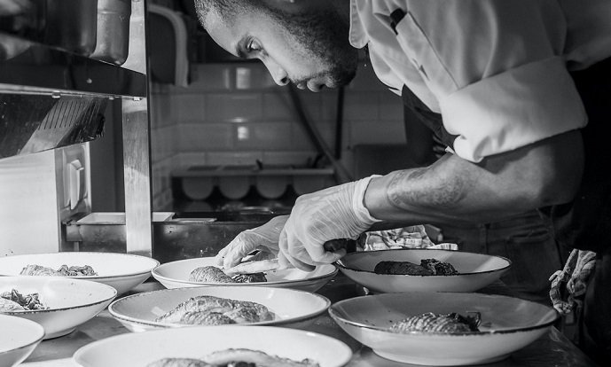 Things I’ve missed: A Michelin Inspector wants his old life back -
I miss my job and can’t wait to get back to it – because that’ll mean restaurants have reopened and life is returning to normal
guide.michelin.com/en/article/fea…