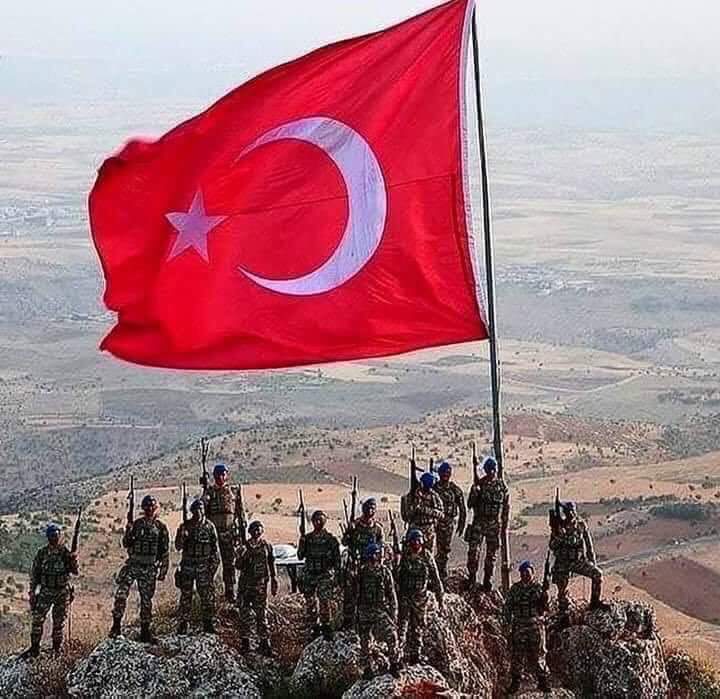 yavuzabdullah01's tweet photo. "Beşbin yıldır Yaradana lafla değil, kanla ibadet ederler. Bilerek yaşar, severek ölürler. İşte bu kutlu ırka TÜRK denir."
Seyyid Ahmed ARVASİ
Bugünlerde yeniden hatırlamakta fayda vardır diye düşünüyorum.
#Unuttunmu https://t.co/wAWFfgulmT