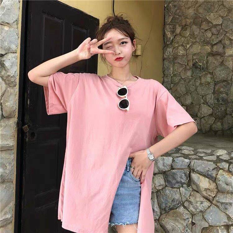 fouruclothes's tweet photo. ♡ พร้อมส่ง 🥞✨
เสื้อยืดผ่าชาย ทรง oversize ♡♡
🥨 อก42-48" ยาว31"
♡ 170-. ♡
#fouruclothes #เสื้อผ้าสไตล์เกาหลี #เสื้อผ้าแฟชั่นเกาหลี #เสื้อผ้าเกาหลี #เสื้อผ้าพร้อมส่ง #เสื้อผ้าแฟชั่น #พรีออเดอร์เกาหลี https://t.co/Of9LAD2B3S