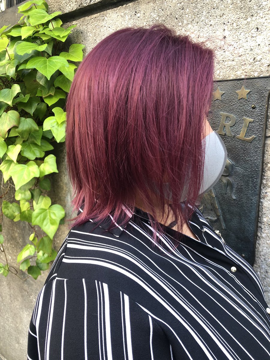 krmiiiii0919's tweet photo. ワインレッド系🍷🍷
ブリーチ1回〜できます❕

コロナで自粛大変ですが、
髪の毛限界な方お任せください🦦✨ https://t.co/C25n8dIiYL