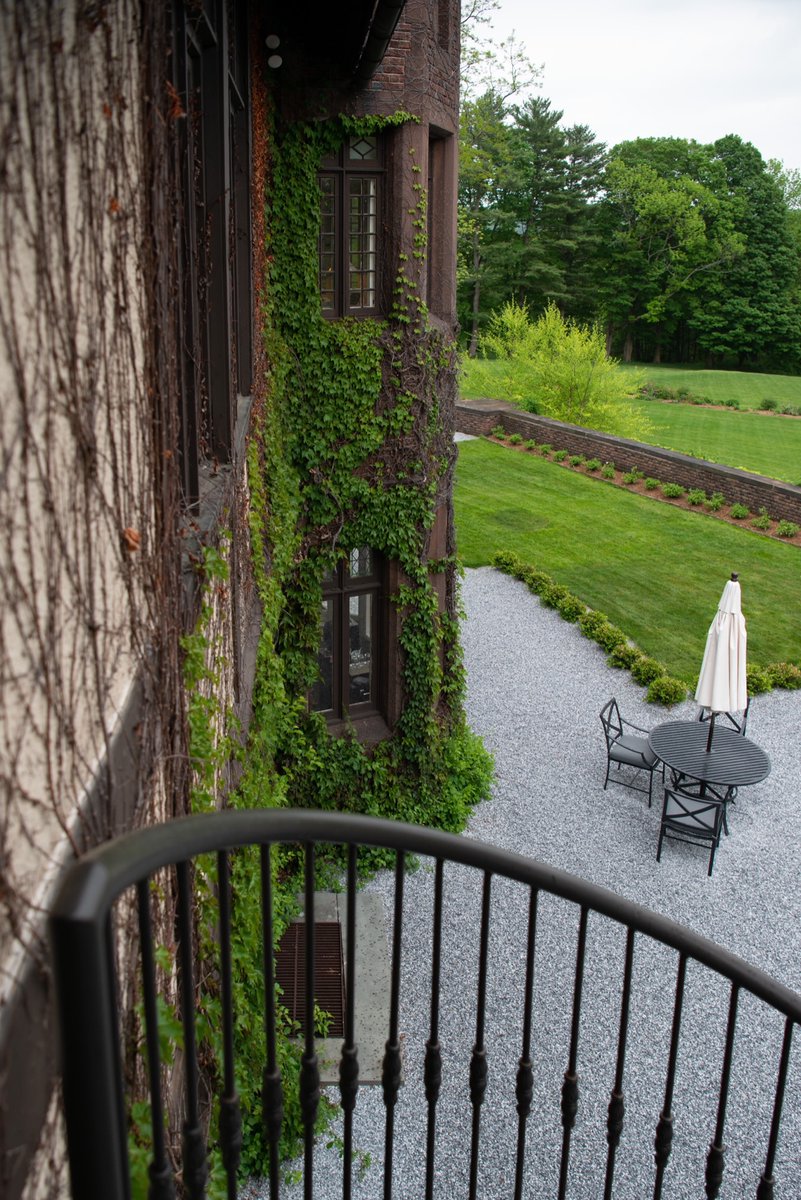 BlantyreResort's tweet photo. Enjoy 110 acres of our beautifully manicured grounds at #Blantyre! Create the perfect #dinner #party or #luncheon, complete with panoramic views of the spectacular #Berkshire Mountains! We can’t wait to welcome you! https://t.co/90DREs4tNQ
