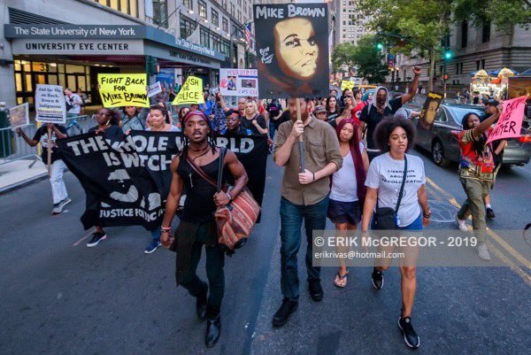 CopwatchK's tweet photo. #MikeBrown #Ferguson #BLM #PeoplesMonday #CopwatchAmerica https://t.co/OqjzmnBoTL