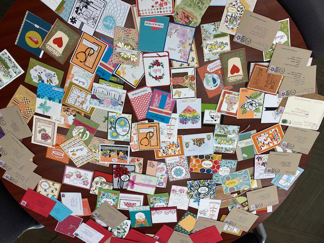 Hundreds of cards have poured in from our community members to expressed their thanks to #UChicagoMed staff. THANK YOU Chicago, for doing your part and encouraging our #frontline. Stay safe, be well, and we'll get through this together #healthcareworkers #thousandsofdifferences