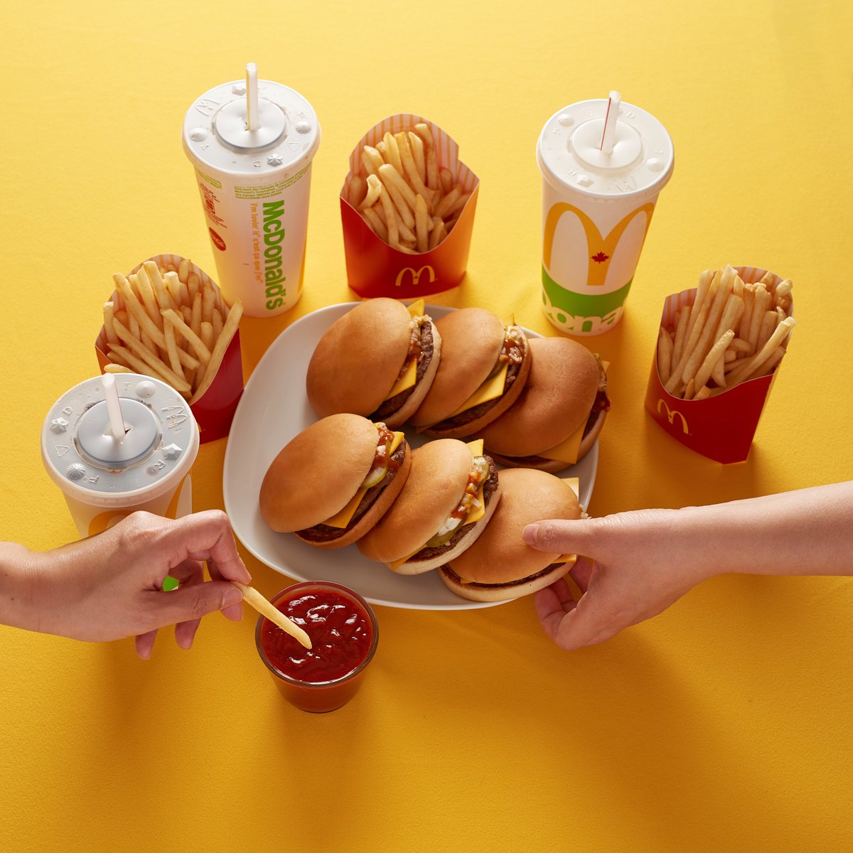 McDonald's 🇨🇦 tweet media